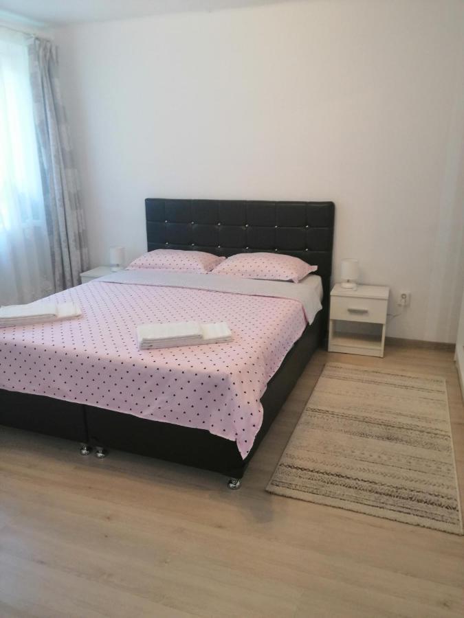 Ferienwohnung Amigohd² Hunedoara Exterior foto